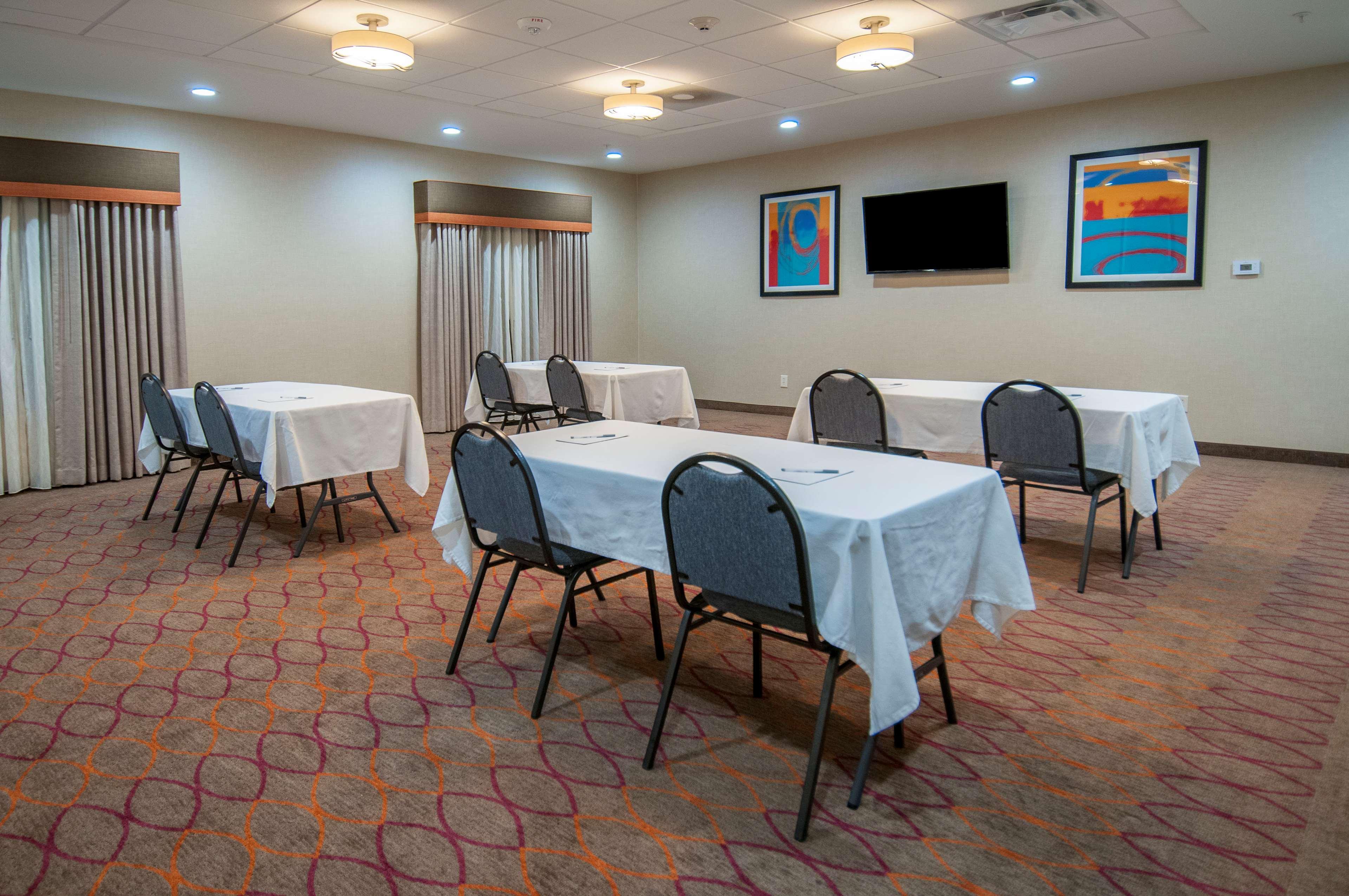 Hotel Hampton 3*