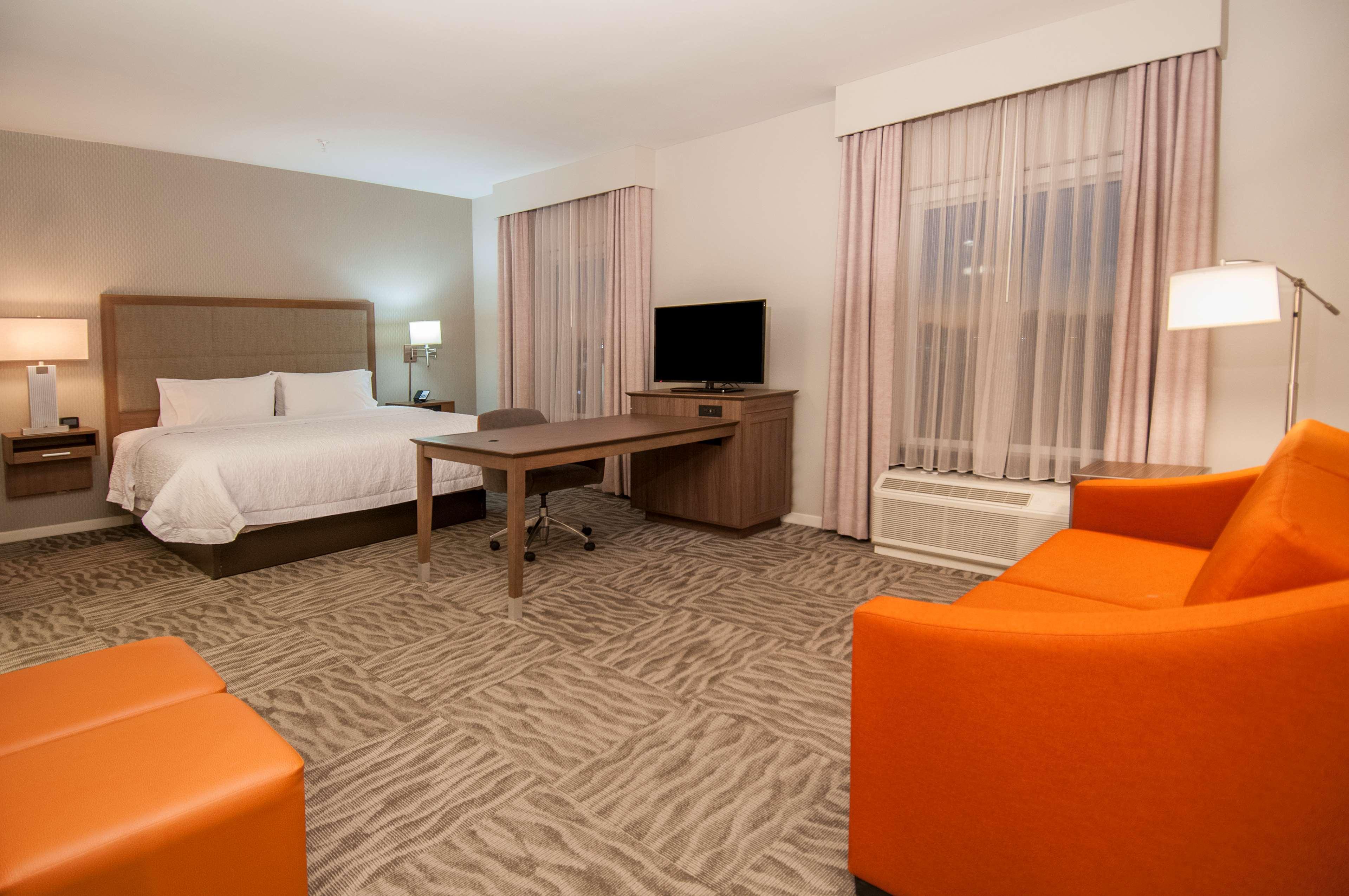 Hampton Hotel