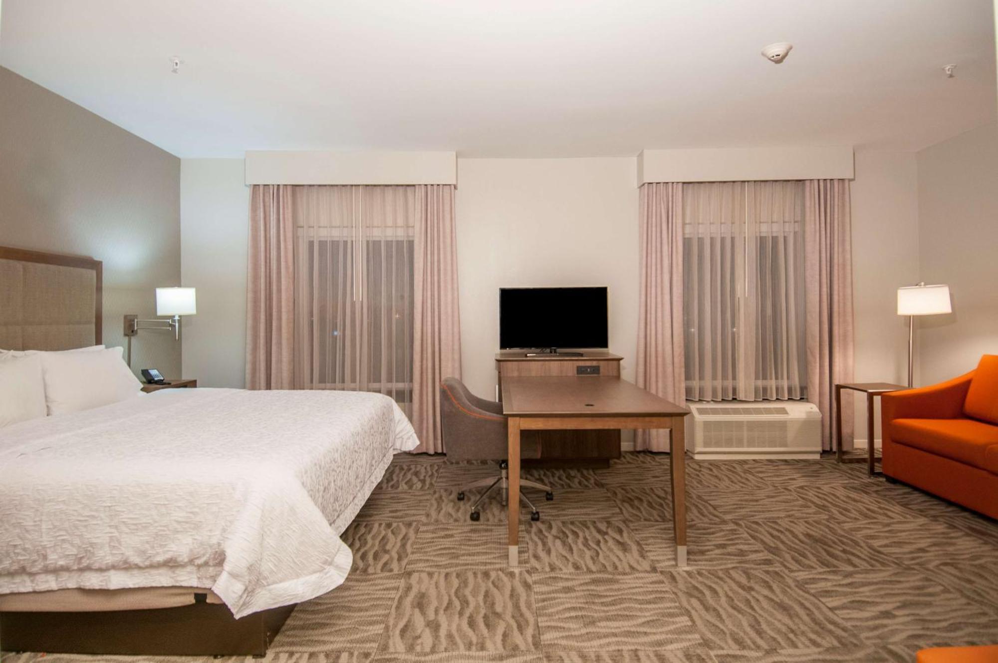 Hampton Hotel